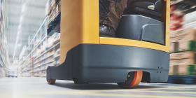 Radbeläge aus massivem Vulkollan® ermöglichen hohe Fahrgeschwindigkeiten und bieten ein ausgezeichnetes Rückstellvermögen.