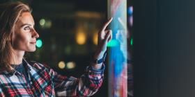 Screens_and_Displays_films_always_on_AdobeStock