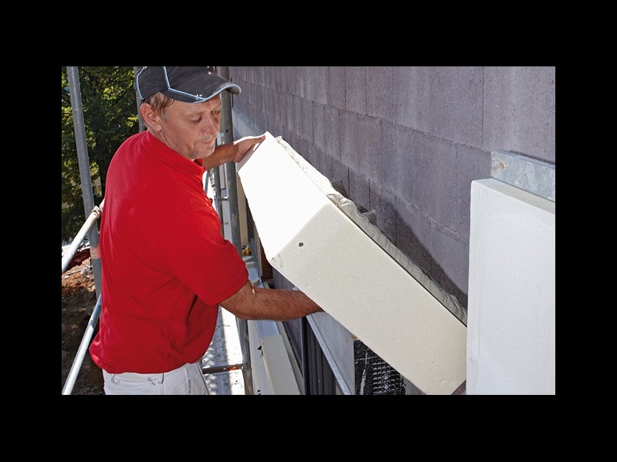 PU insulating material in facades