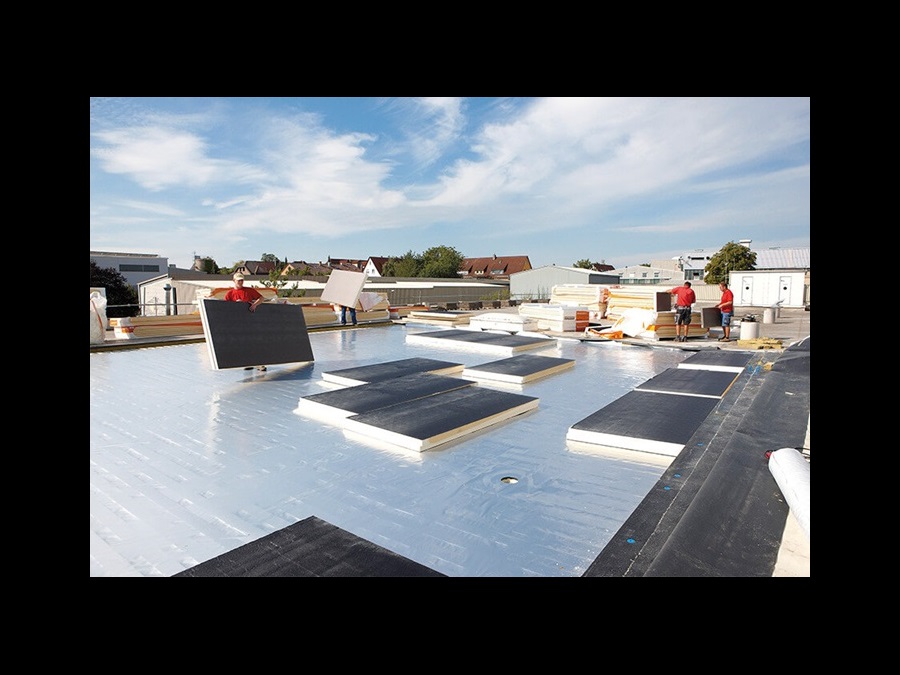 Insulation of flat roofs