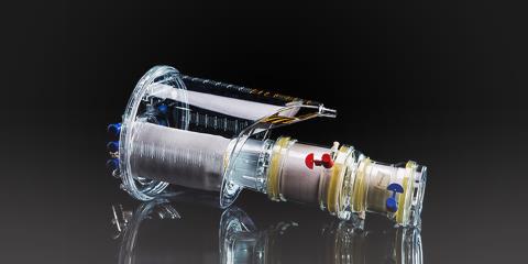 Tough, transparent Makrolon® 2458 ensures patient safety with the Wego membrane oxygenator.