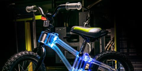 The first Phantom bike frame combines the strength and transparency of Makrolon® with LED lights.
