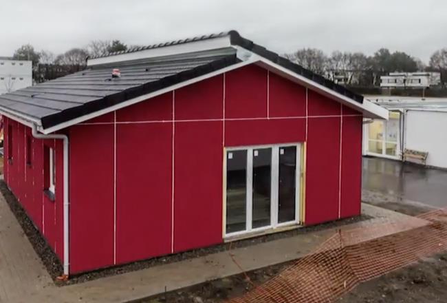 Our PU foam in prefab wall elements from Logelis enable high-performing insulation at a low price.