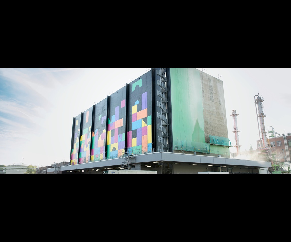 2K waterborne PU coatings using Bayhydur®/Bayhydrol supply lasting color and protection to facades.