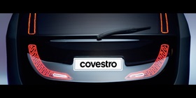 Unser einteiliger Heckklappen-Prototyp mit integrierter Heckscheibe verlässt sich auf Makrolon® AG Polycarbonat.