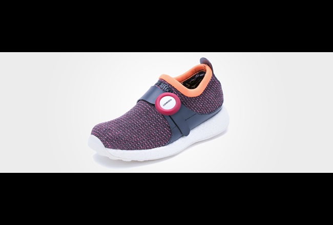 Seamless knitted shoe upper made with our 300 denier TPU fiber for less waste and more design options.