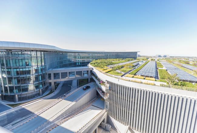 Eine Ansicht des neuen Flughafengebäudes des Flughafens Peking-Daxing.