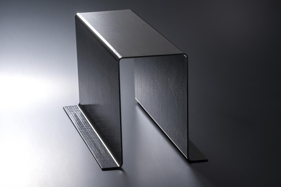Lightweight polyurethane carbon fiber beam (Carbon Truck & Trailer GmbH)