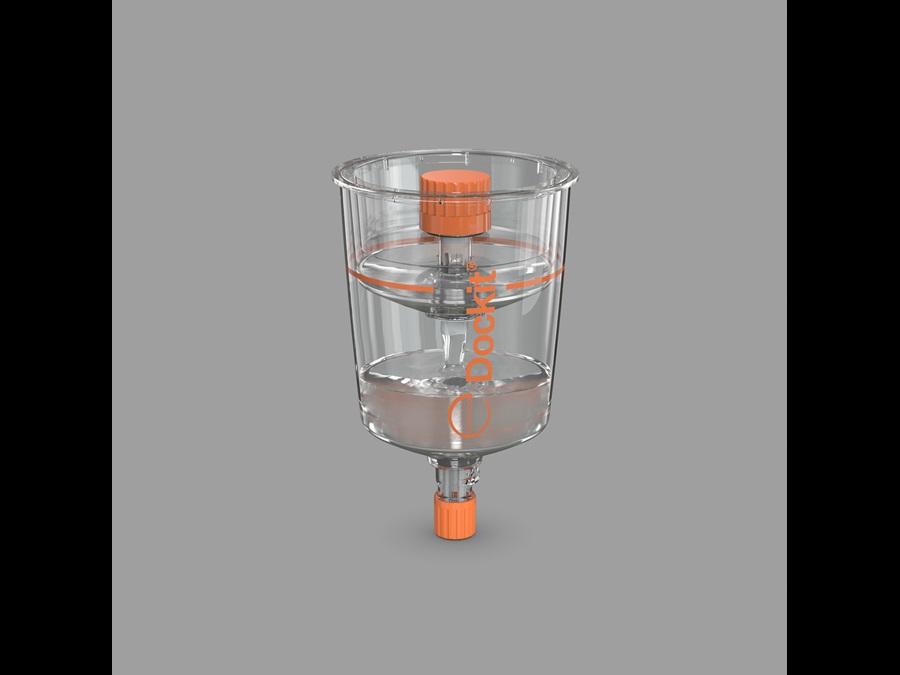Pressure on the upper closure of the 2K clear coat capsule