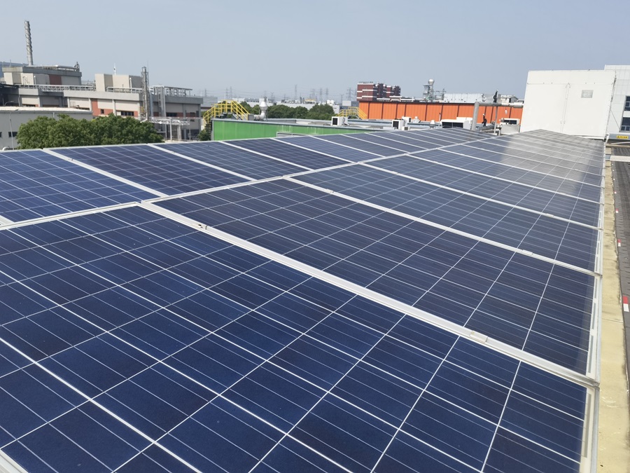 Case: Solar panels equipped with PU composite frames are installed in Covestro R&D Centre in Shanghai