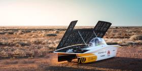 The Covestro Sonnenwagen standing in the Australian Outback.