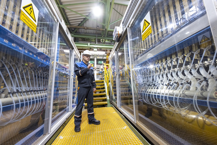 View of Covestro's chlorine electrolysis plant in Leverkusen. Around one-third of the product volume supplied to LANXESS is produced using energy from hydropower with guarantees of origin. © Covestro