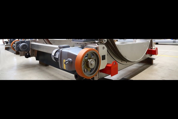 The Orbiter load tipper by Deprez Construct can quickly rotate and unload crates of perishable food.