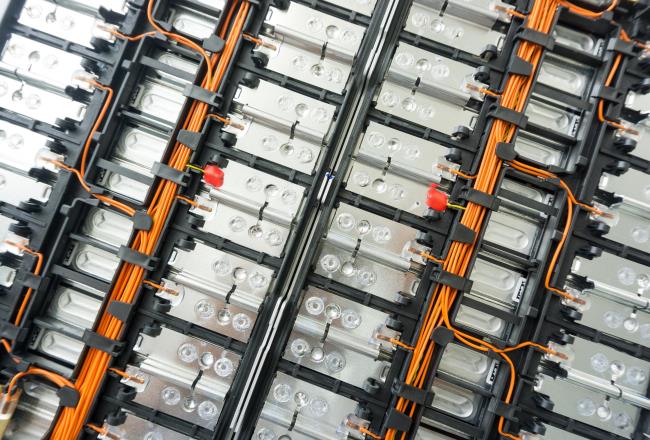 contacting system of a lithium-ion battery for electric vehicles