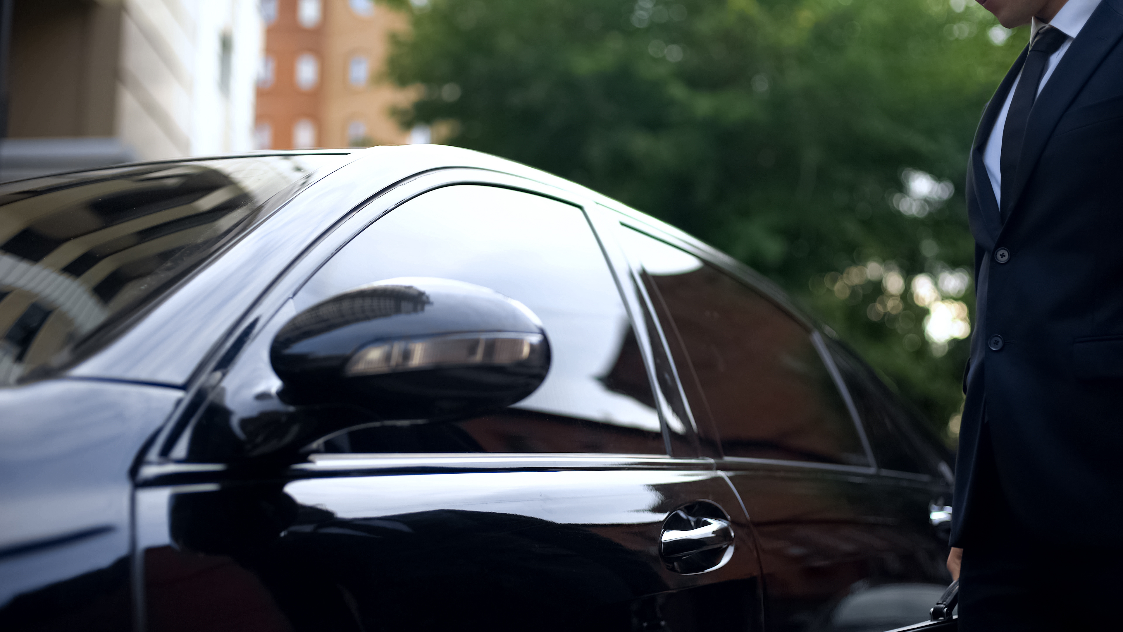 High-tech films in security | Covestro