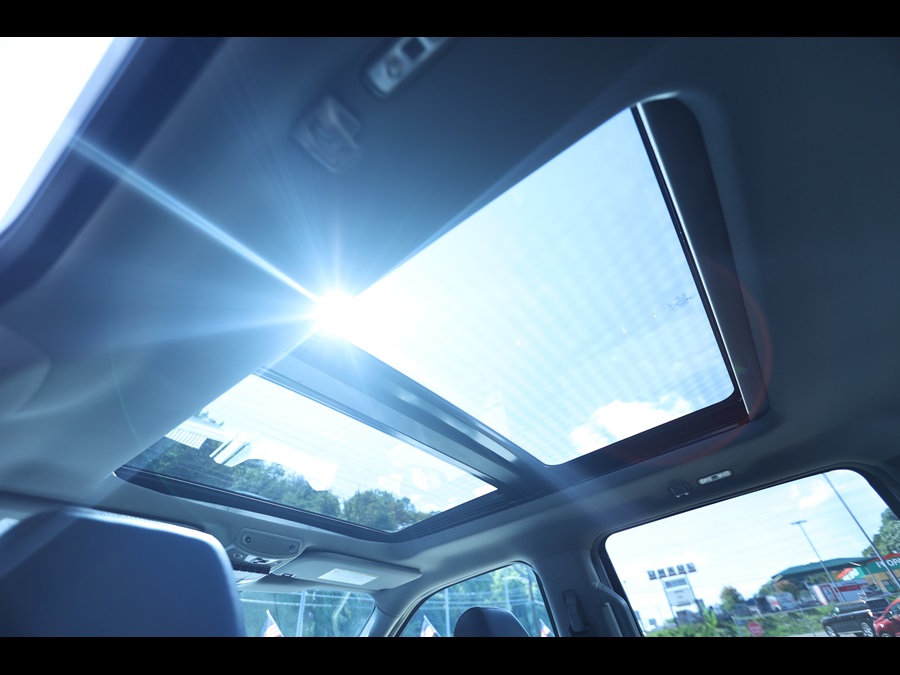 Car sunroof shade